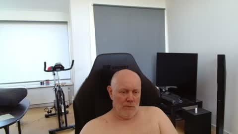 Snapshot of thomas806035 chatting on 06.25.26 thomas806035 online show from 06.25.26