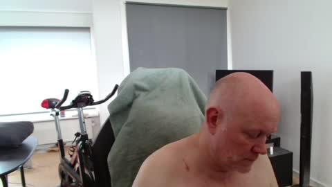 Snapshot of thomas806035 chatting on 07.12.26 thomas806035 online show from 07.12.26