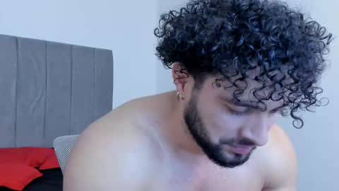 Snapshot of thomas_brandon chatting on 01.11.26 Thomas Brandon online show from 01.11.26