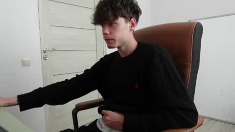 Snapshot of thomas_brons chatting on 06.10.26 THOMAS BRONS online show from 06.10.26
