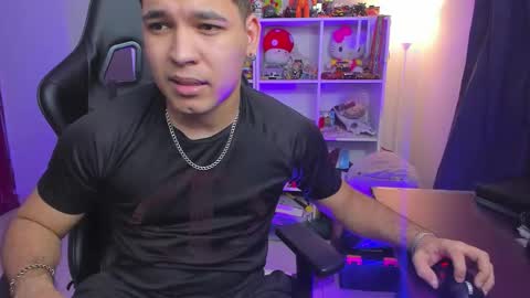 Snapshot of thomascollins__ chatting on 02.04.26 Thomas online show from 02.04.26