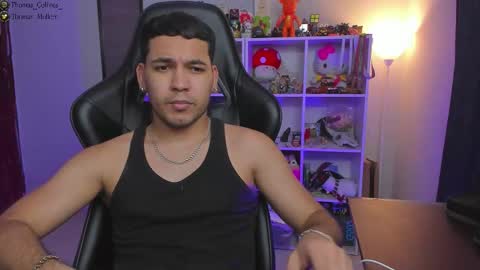 Snapshot of thomascollins__ chatting on 02.07.26 Thomas online show from 02.07.26