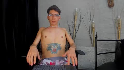 ThomasJones   online show from 02.23.25