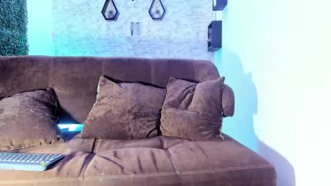 thomass_conor online show from 10.14.25