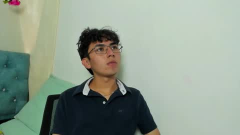 Snapshot of thommy_comp chatting on 03.02.25 thommy comp online show from 03.02.25