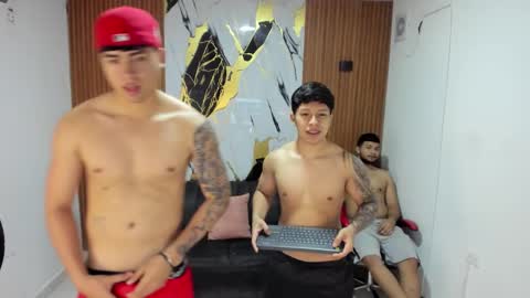 thomson_hot01 online show from 10.04.25