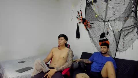 thomson_hot01 online show from 10.19.25