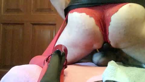 Snapshot of thongsandstockings chatting on 09.23.25 Thongsandstocking online show from 09.23.25