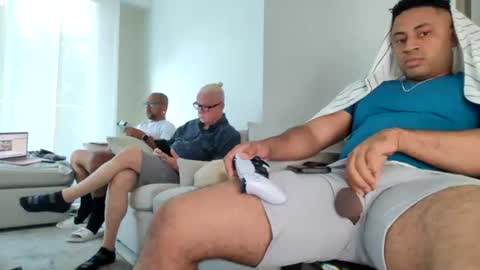 Snapshot of thonybrian chatting on 07.21.26 thonybrian online show from 07.21.26