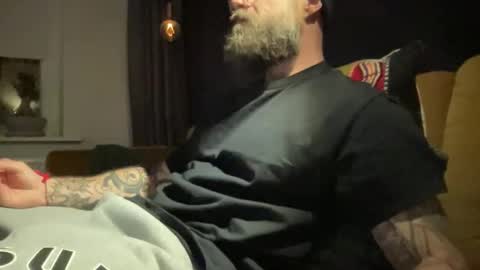 Snapshot of throatface_killah chatting on 10.14.25 throatface_killah online show from 10.14.25