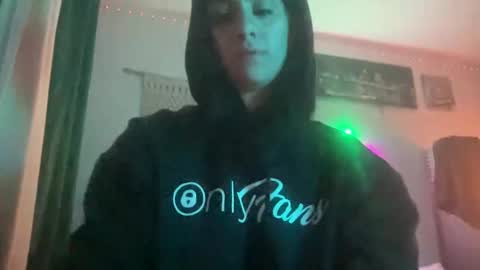 Snapshot of throatyygoat chatting on 11.07.25 throatyygoat online show from 11.07.25