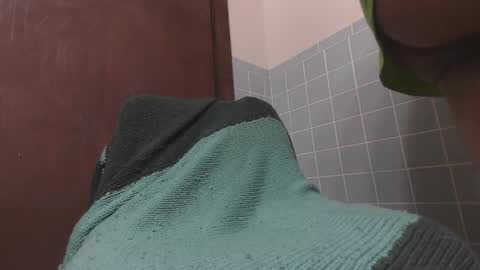 Snapshot of throbbingloads chatting on 12.03.24 throbbingloads online show from 12.03.24