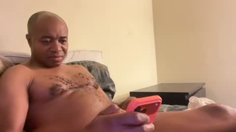 Snapshot of throbbingxxx chatting on 05.13.26 austin xzandros online show from 05.13.26