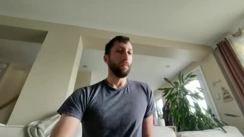 throwawayafteruse20202 online show from 11.20.25