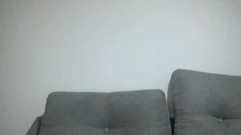 Snapshot of throwawayyourgun chatting on 01.22.25 Luka online show from 01.22.25