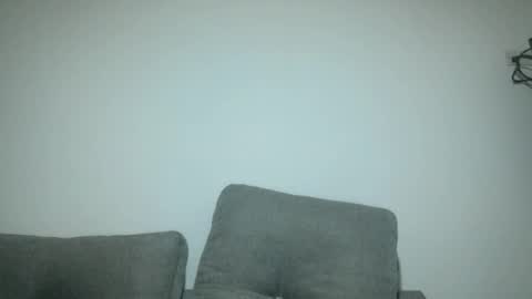 Snapshot of throwawayyourgun chatting on 01.27.25 Luka online show from 01.27.25