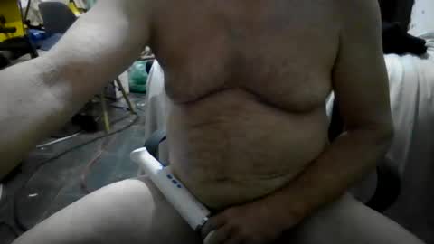 Snapshot of thundercock1313 chatting on 08.04.26 thundercock1313 online show from 08.04.26