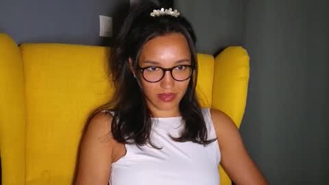 tia_j online show from 09.20.25