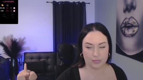 Snapshot of tiabellaxxx chatting on 01.07.25 Tia Bella online show from 01.07.25