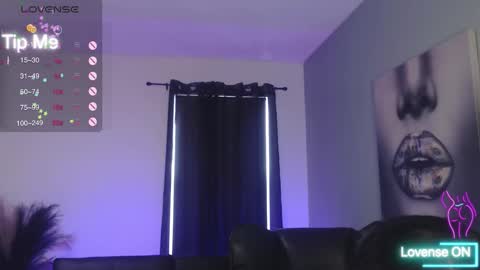 Tia Bella online show from 11.09.25