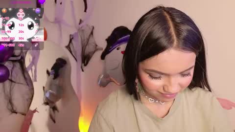 Tiana Le online show from 10.18.25