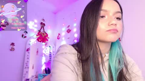 Tiana Le online show from 11.27.25