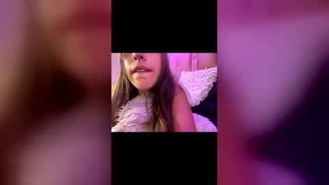 Snapshot of tiara19cute chatting on 05.10.26 tiara19cute online show from 05.10.26