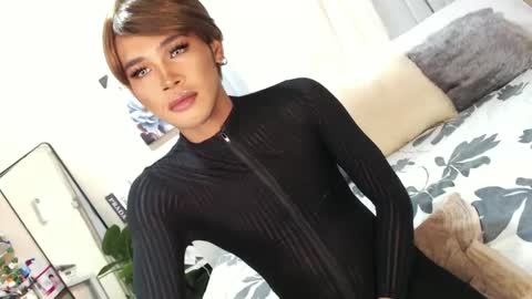 Snapshot of tiara_perezx chatting on 02.10.25 Sam online show from 02.10.25