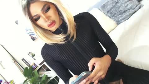 Snapshot of tiara_perezx chatting on 02.26.25 Sam online show from 02.26.25