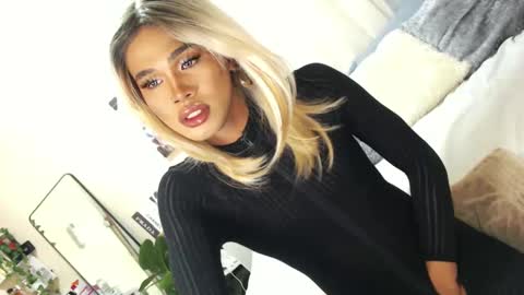Snapshot of tiara_perezx chatting on 02.27.25 Sam online show from 02.27.25