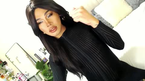 Snapshot of tiara_perezx chatting on 03.03.25 Sam online show from 03.03.25
