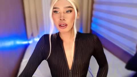 Snapshot of tiara_perezx chatting on 10.02.25 Sam online show from 10.02.25