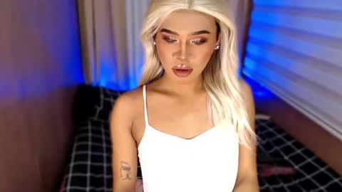 Snapshot of tiara_perezx chatting on 10.11.25 Sam online show from 10.11.25
