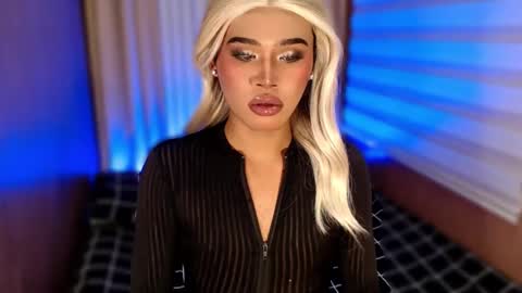 Snapshot of tiara_perezx chatting on 10.23.25 Sam online show from 10.23.25