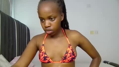 Snapshot of tiara_t chatting on 02.15.26 Tiara online show from 02.15.26