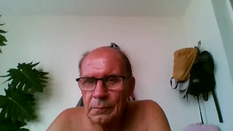 tiaretiareopui online show from 11.15.25