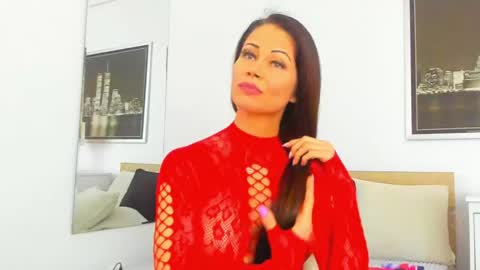 Tia Russell online show from 02.16.25