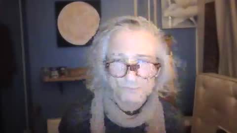 tiddles12345 online show from 10.28.25