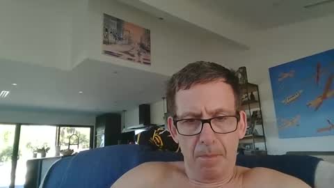 JustMe online show from 01.01.25