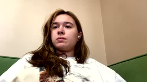 Snapshot of tierraclement chatting on 06.18.26 Nika online show from 06.18.26