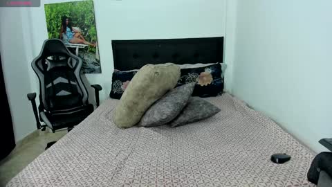 Snapshot of tifanny_fiire chatting on 01.16.25 leidy online show from 01.16.25