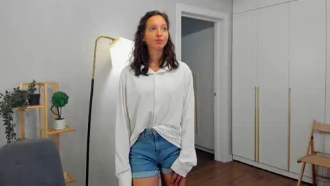 Emily online show from 11.05.25