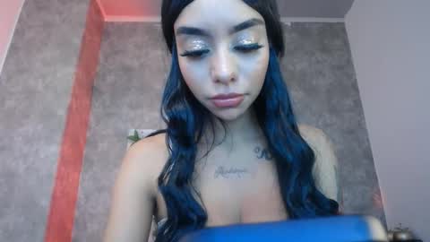 Snapshot of tiffany_1m chatting on 12.12.24 tiffany_1m online show from 12.12.24