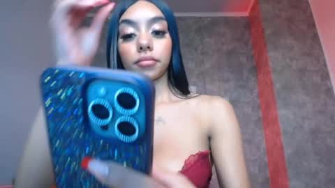 Snapshot of tiffany_1m chatting on 12.19.24 tiffany_1m online show from 12.19.24