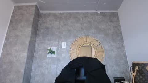 Snapshot of tiffany_1m chatting on 12.23.24 tiffany_1m online show from 12.23.24