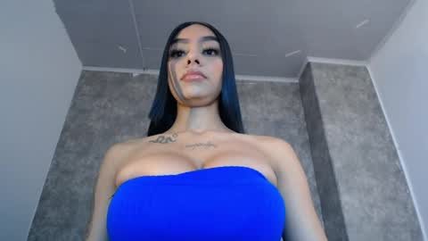 Snapshot of tiffany_1m chatting on 01.04.25 tiffany_1m online show from 01.04.25