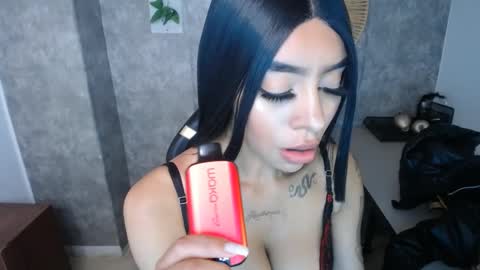 Snapshot of tiffany_1m chatting on 01.15.25 tiffany_1m online show from 01.15.25