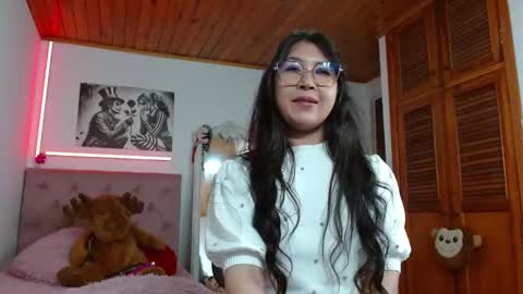 Tifanny online show from 10.25.25