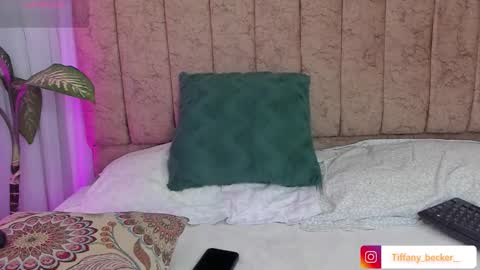 Snapshot of tiffany_beckerr chatting on 10.16.25 Tiffany Becker online show from 10.16.25