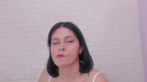 tiffany_mendez online show from 02.22.25